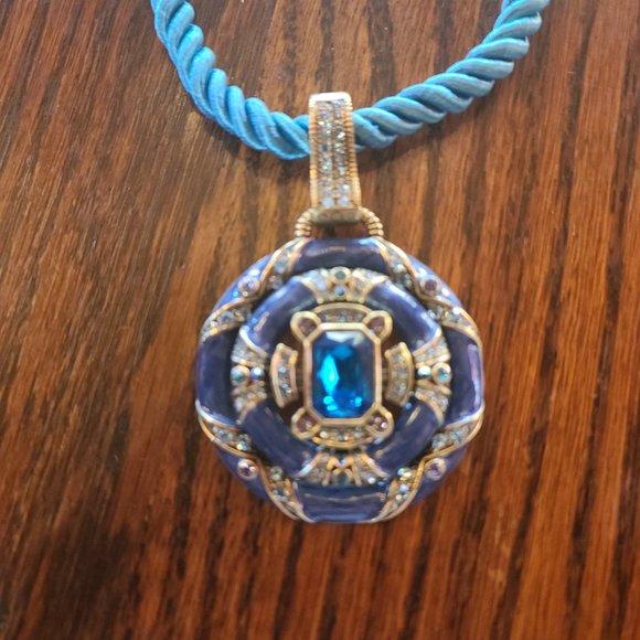 Blue velvet cord necklace - Picture 3 of 4